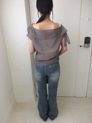 Off-side Button Delicate Fit Blouse