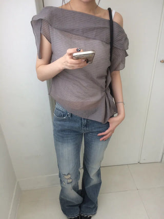 Off-side Button Delicate Fit Blouse