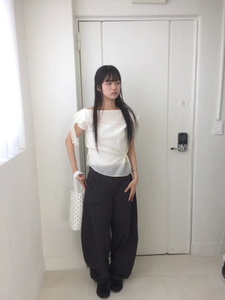 Off-side Button Delicate Fit Blouse