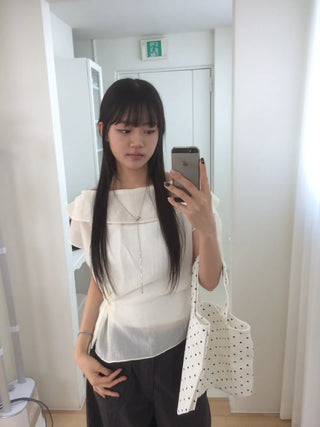 Off-side Button Delicate Fit Blouse