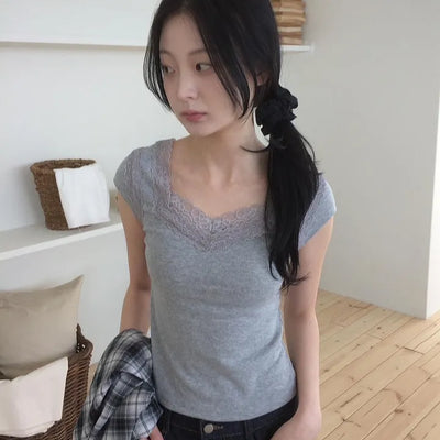 Lace Heart Neck Slim Inner Short Sleeve T-shirt
