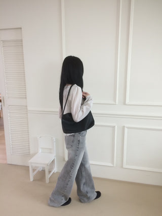 Grey mid-low rise wide-wash denim