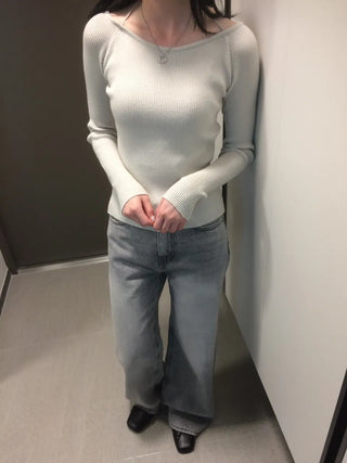 Grey mid-low rise wide-wash denim