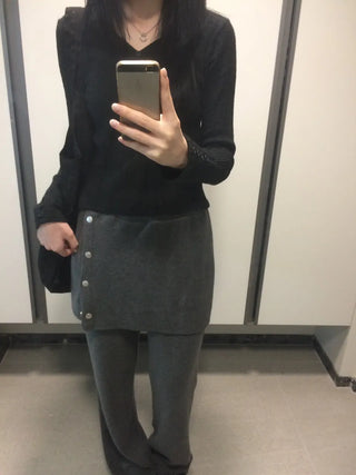 Ribbed V-neck Button Detail Delicate Long Sleeve T-shirt