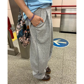 Wide sweatpants