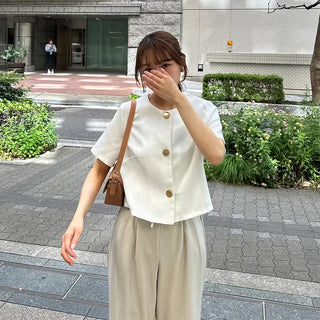 Round-button collarless half-sleeve jacket