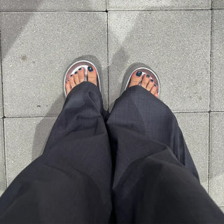 Voluminous thong sandals