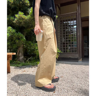 One-tuck banded cotton pants