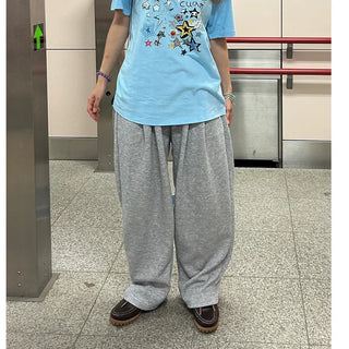 Wide sweatpants