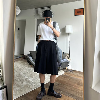 Simple U-neck T-shirt