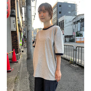 Retro-colored ringer neck T-shirt