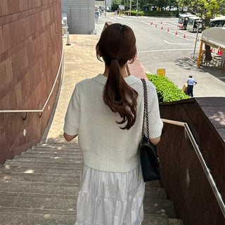 Short-sleeved knit shirt