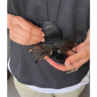 Triangle Glasses Holder
