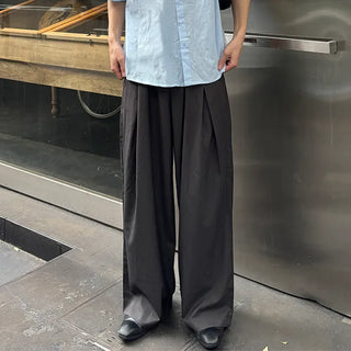 Double-pleated wide-leg slacks