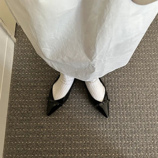 Enamel stiletto heel ribbon flat shoes