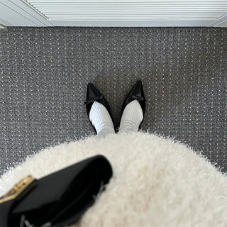 Enamel stiletto heel ribbon flat shoes