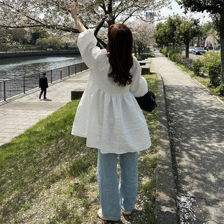 Voluminous feminine tunic