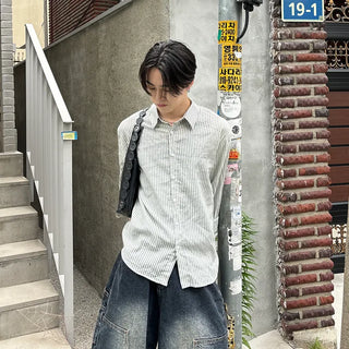Loose, relaxed striped shirt