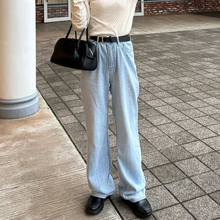 Loose-fit summer denim