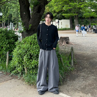 Voluminous wide slacks