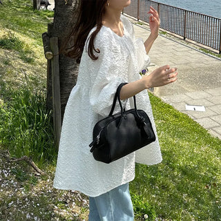 Voluminous feminine tunic
