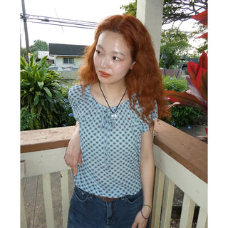 Checked round blouse