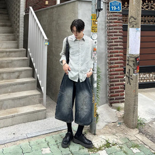 Loose, relaxed striped shirt