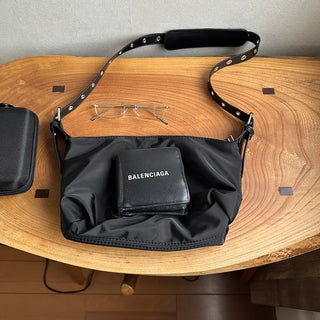 (Unisex) Buckle Hobo Bag