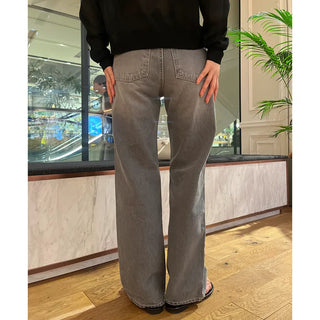 Simple straight-leg jeans