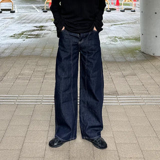 Curved stitch denim