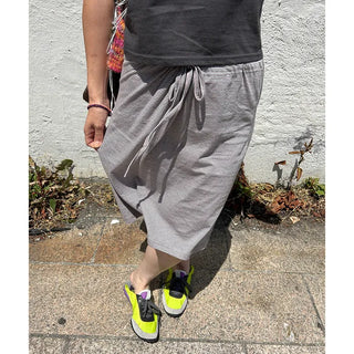 Bordered string midi skirt