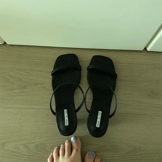 Strap sandals