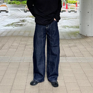 Curved stitch denim