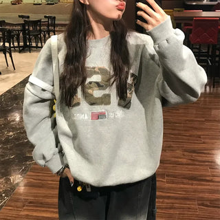 (Unisex) USA Camouflage Sweatshirt