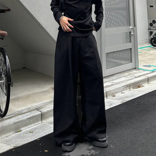 Voluminous wide slacks