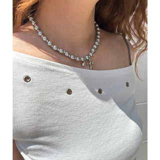 Bold pearl necklace
