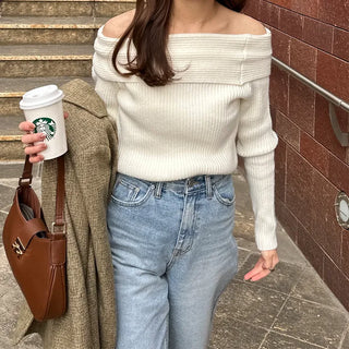Off-shoulder knit