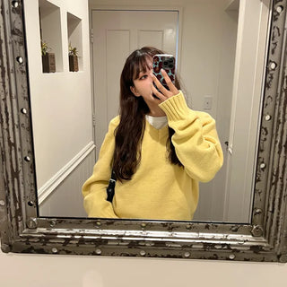 V-neck simple knit