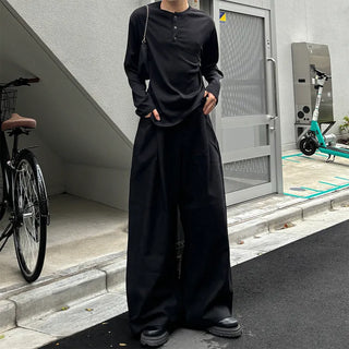 Voluminous wide slacks