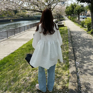 Voluminous feminine tunic