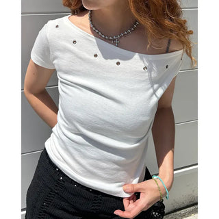 Bold pearl necklace