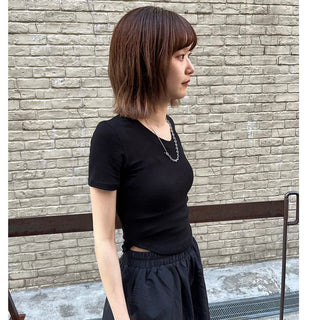 Round-cut cropped T-shirt