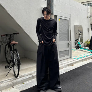 Voluminous wide slacks