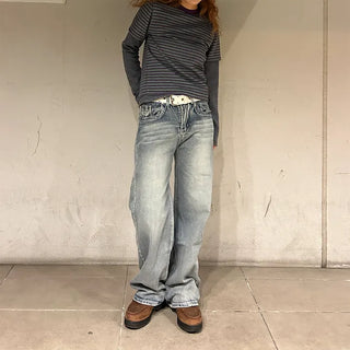 Eyelet belt