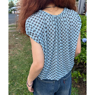 Checked round blouse
