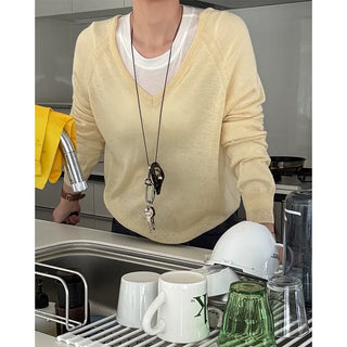 Vivid V-neck knit