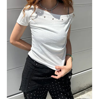 Bold pearl necklace