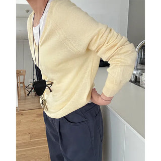 Vivid V-neck knit