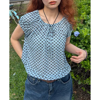 Checked round blouse