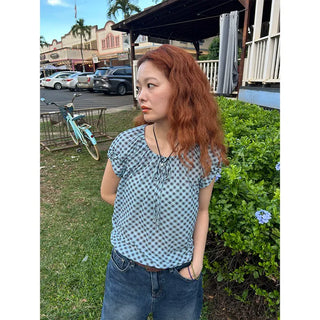 Checked round blouse